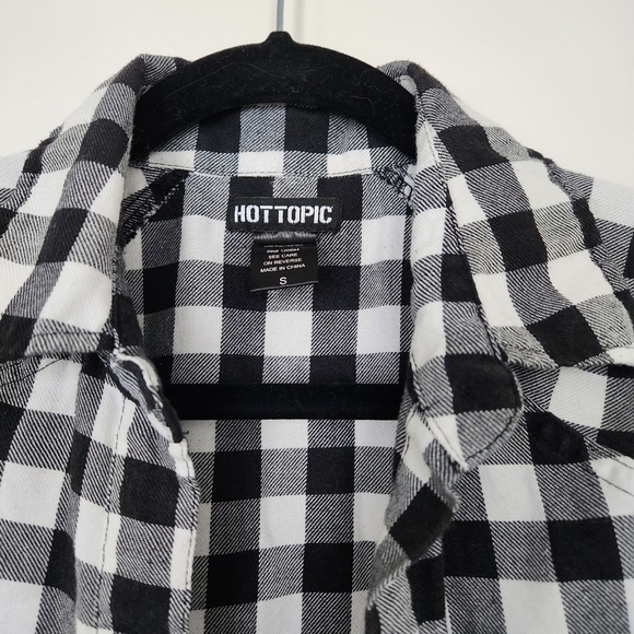 Hot Topic Plaid Button Down Shirt Size S - Picture 5 of 8